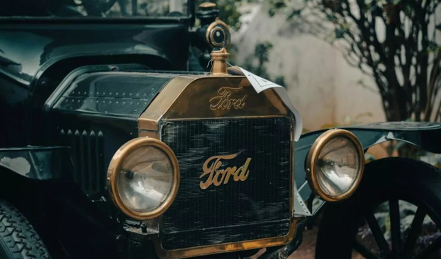 ford-5865-fi